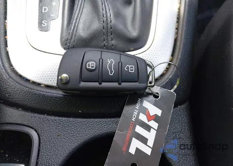 2015 Audi Q3 2.0T Premium Plus из США, поврежденный, VIN WA1EFCFS8FR001278